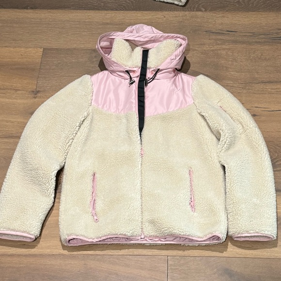 Revolve Jacket - Picture 4 of 5